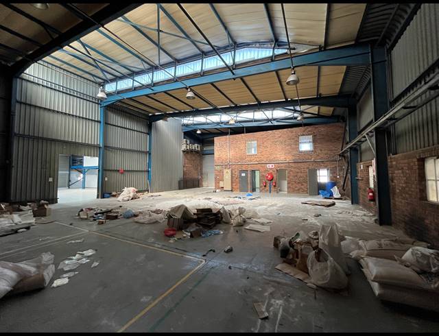 435M² WAREHOUSE TO LET IN SEBENZA